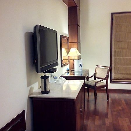 Отель The Ocean Pearl Retreat Нью-Дели Экстерьер фото